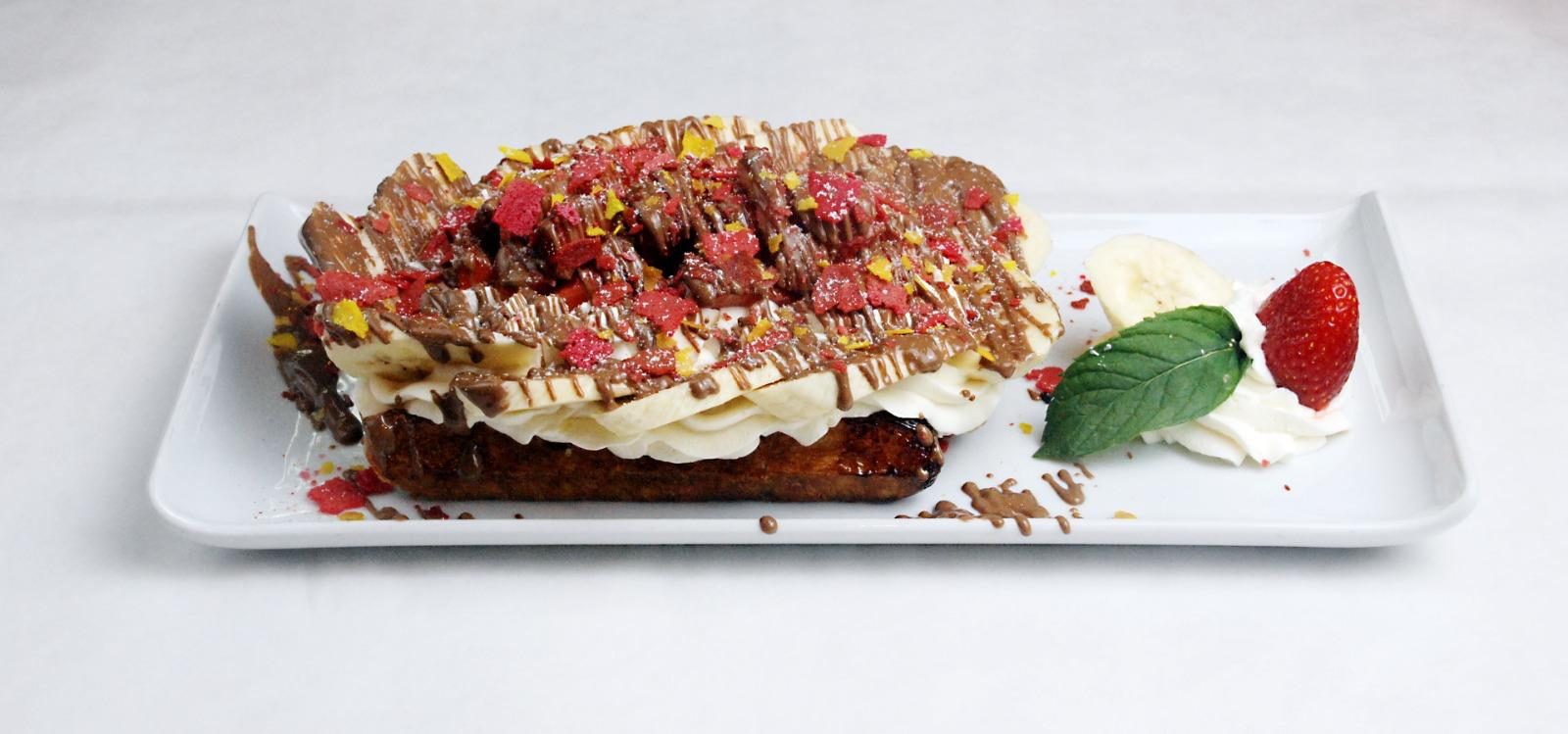Frambuazlı çikolatalı waffle