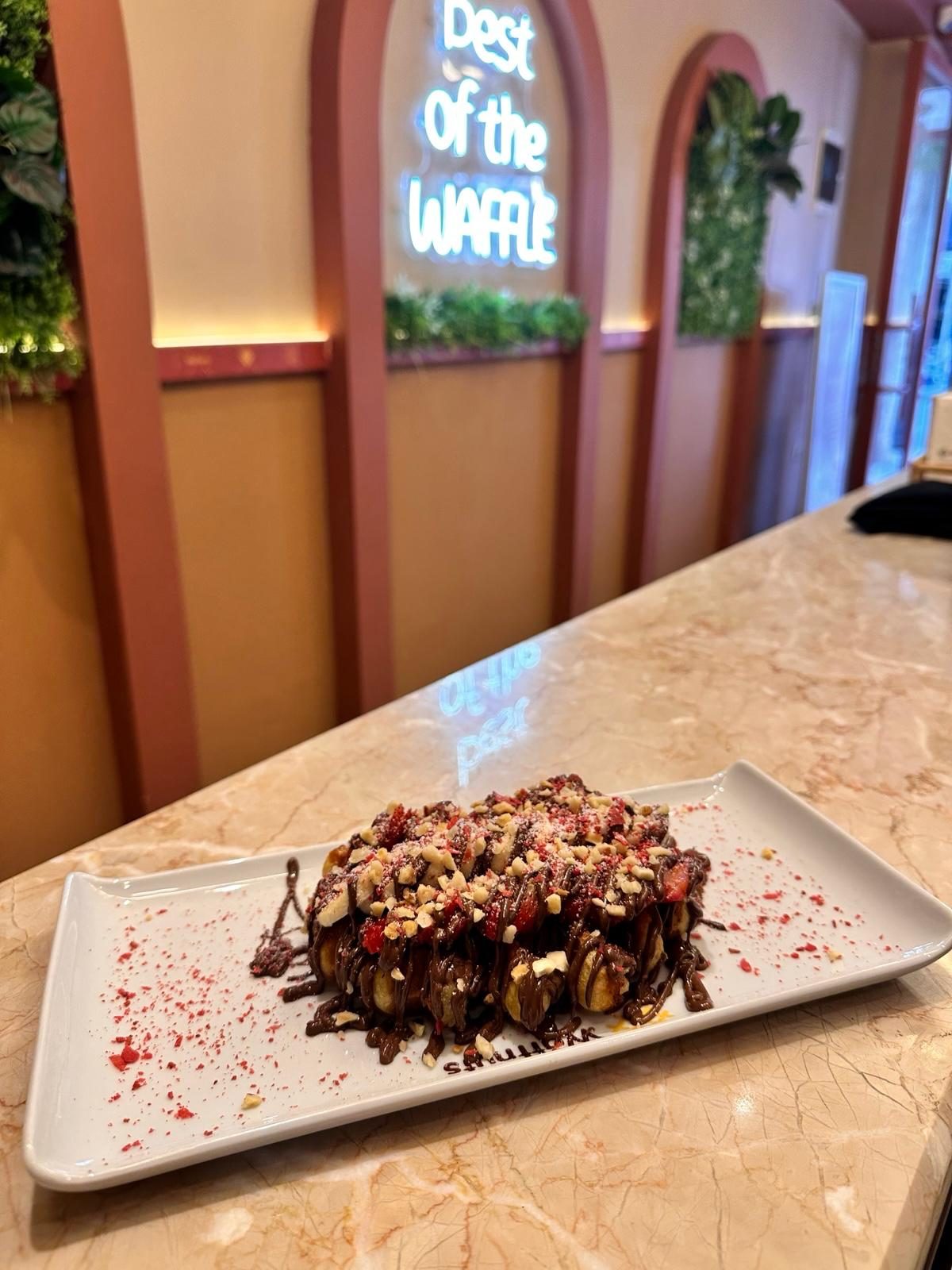 Çikolatalı fıstıklı waffle